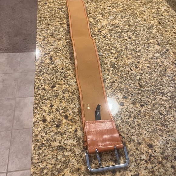 3” Wide Light Tan Leather and Woven Women’s Belt M VGUC - Picture 9 of 9